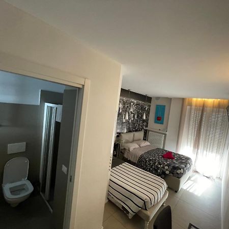 Smile Accomodation Sarre Exteriör bild